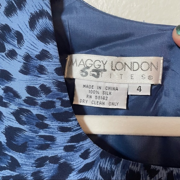 Maggy London (4) Leopard Print Blue on Blue 100% Silk Dress - Picture 9 of 9